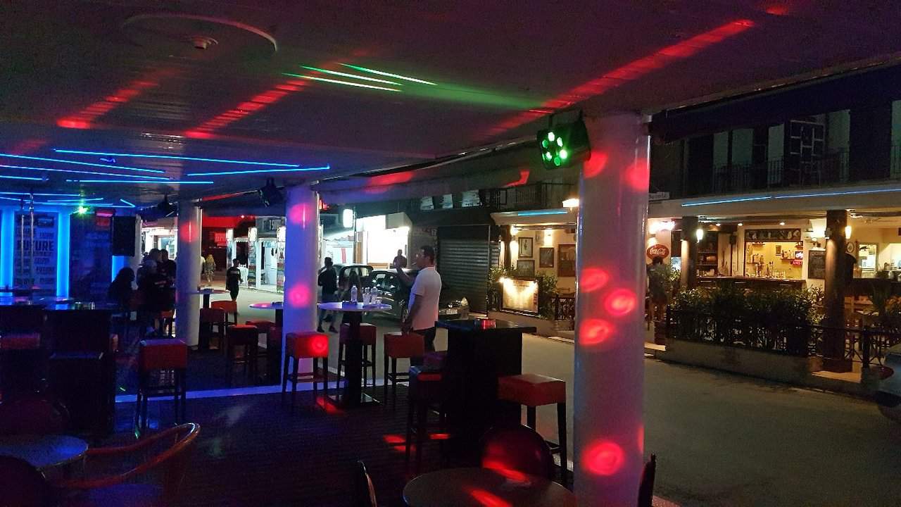 BUZZBAR Kavos