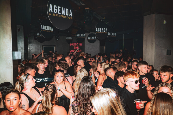 AGENDA ALL BLACK DRESS CODE ZANTE