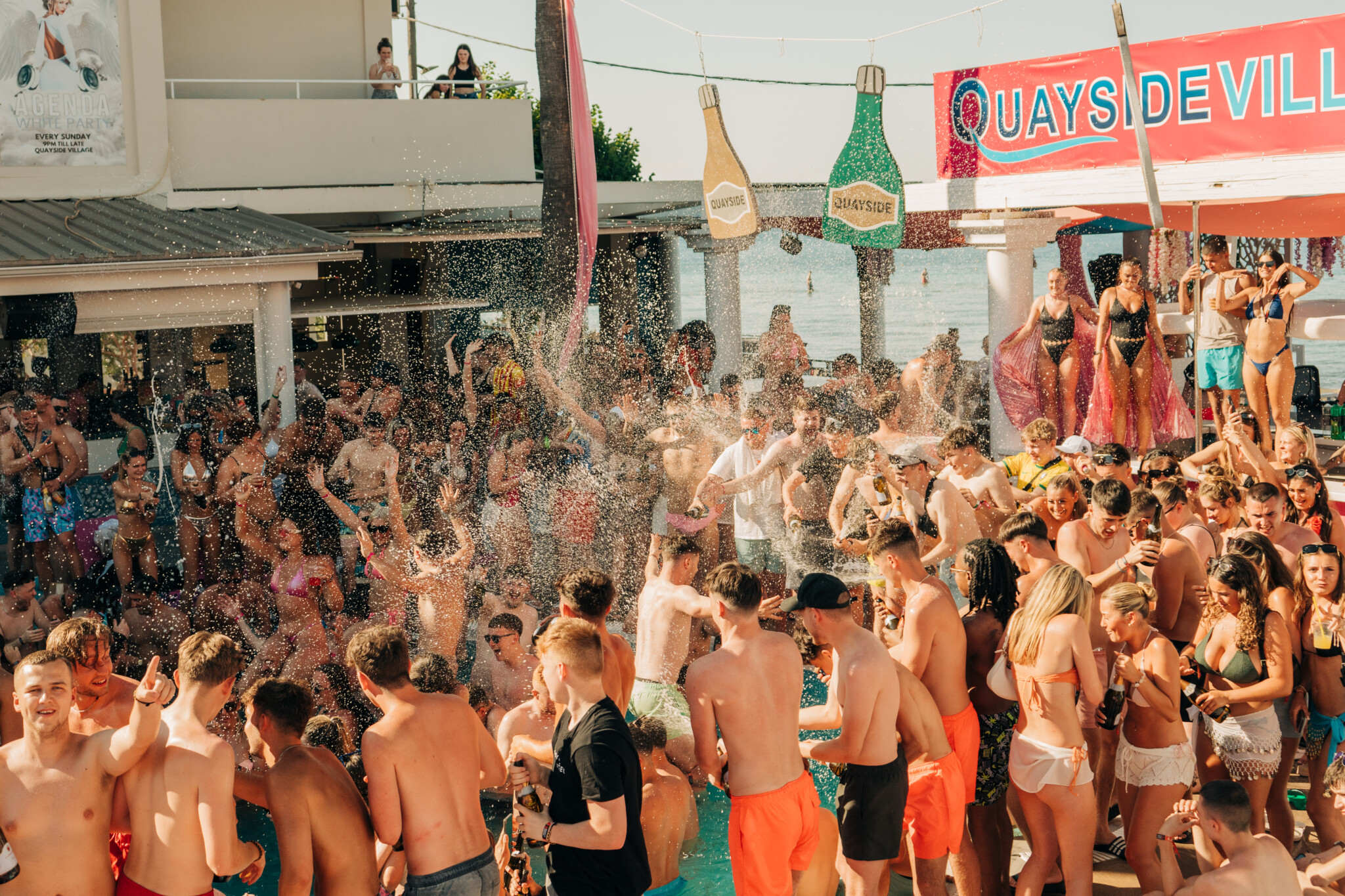 Champagne Sessions Pool Party Kavos