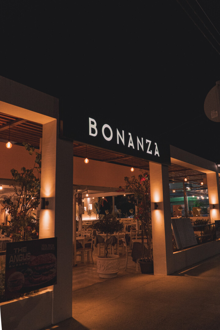 Bonanza Restaurant in Zante