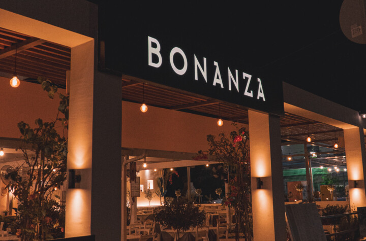 Bonanza Restaurant in Zante